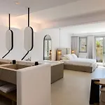 Splendid Mykonos Luxury & فيلة Mykonos Town